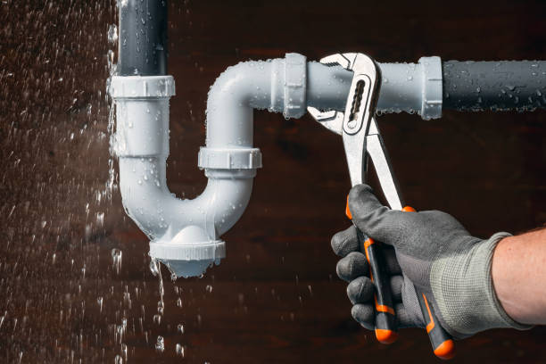 Professional Gas Line Repair technician working in Redwood, VA